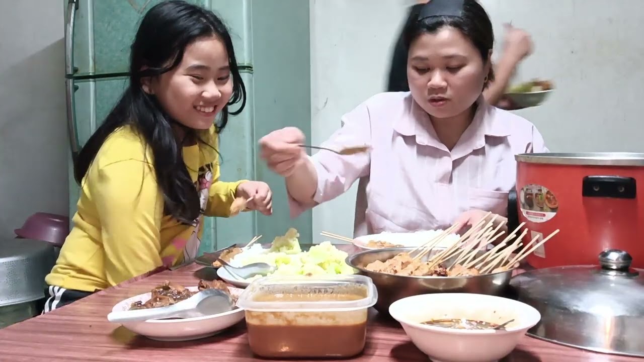 Bikin sate ayam 🐔 permintaan anak 