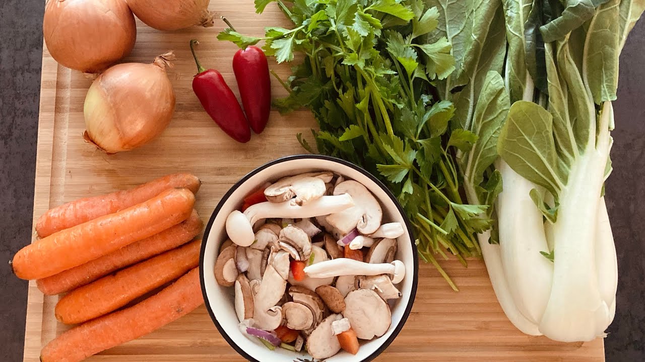 Gevulde bamisoep met champignons mix
