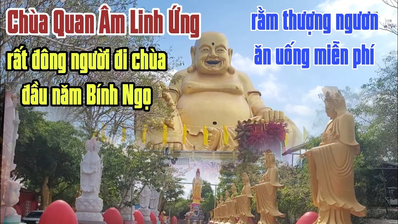 Chùa Quan Âm Linh Ứng Sóc Trăng. Rằm tháng giêng rất đông người đến viếng. Ăn uống miễn phí