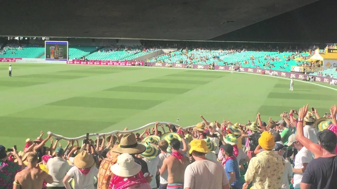 SCG Day 1 Beer Snake. Bay 15 meets Bay 13