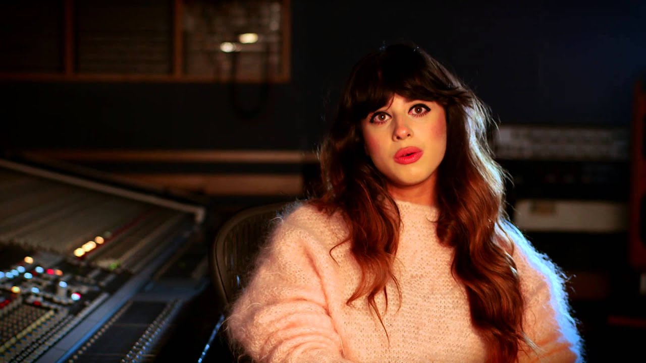 Quickfire Questions with Foxes - YouTube Music Awards, London