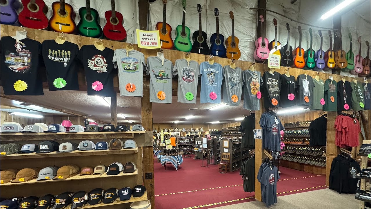 MY FIRST TIME AT BOOT CITY IN TERRE HAUTE INDIANA! #indiana #boots #terrehaute
