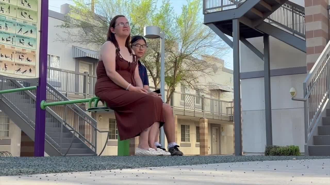 Жительница долины, потерявшая дом из-за борьбы с раком, вновь обрела стабильность.