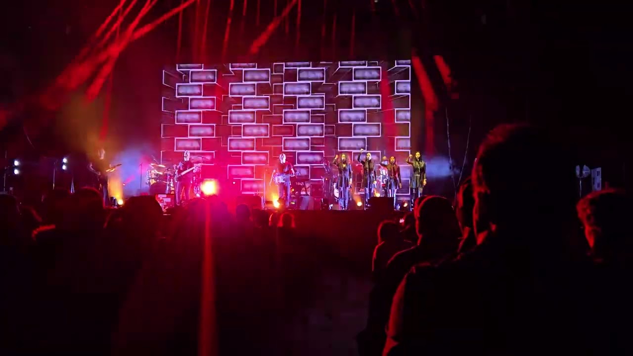 Brit Floyd. Run like Hell.  Live Laval 2026-02-11