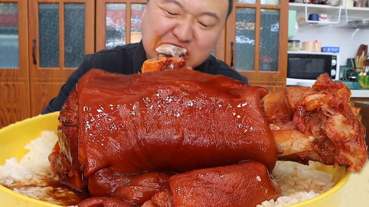 10斤的大肘子，阿强做个“麻辣红烧肘子”，香软美味有嚼劲，大口啃肉真过瘾 |Mukbang【cram阿强】