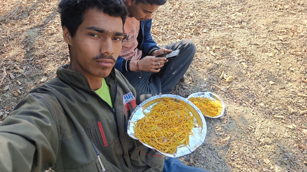 Jungle Me Banai Noodles 😅 | Tehri Garhwal | Village Cooking Adventure 🌲 || Abhishek Sajwan Vlogs ||