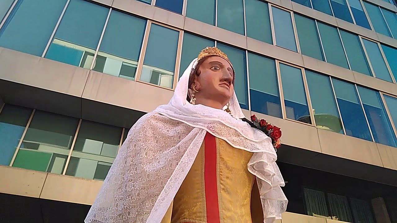 Gigantes de Pamplona pasacalles de la Europea 2018