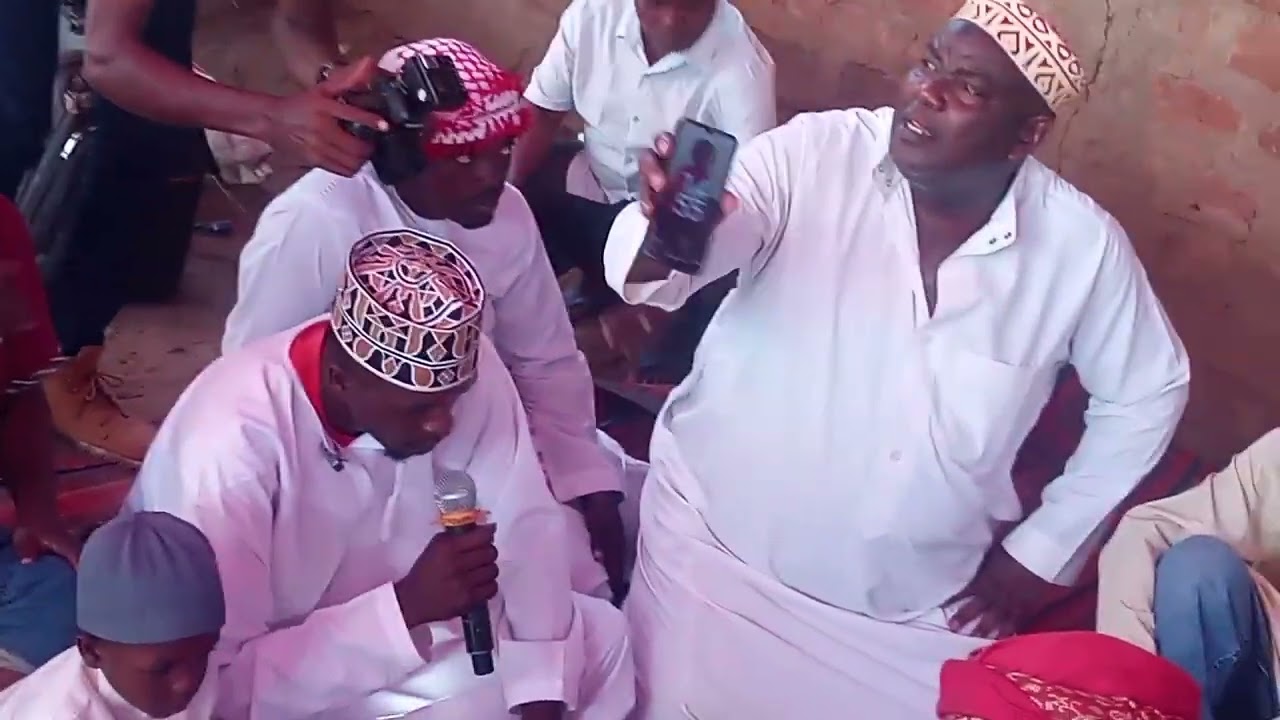 SHEKHE MWALIKO AKIMUOZESHA BWANA HARUSI AHAMADI SEIF ALLY CHEKI ALIVYOFURAHI NDOA TAMU