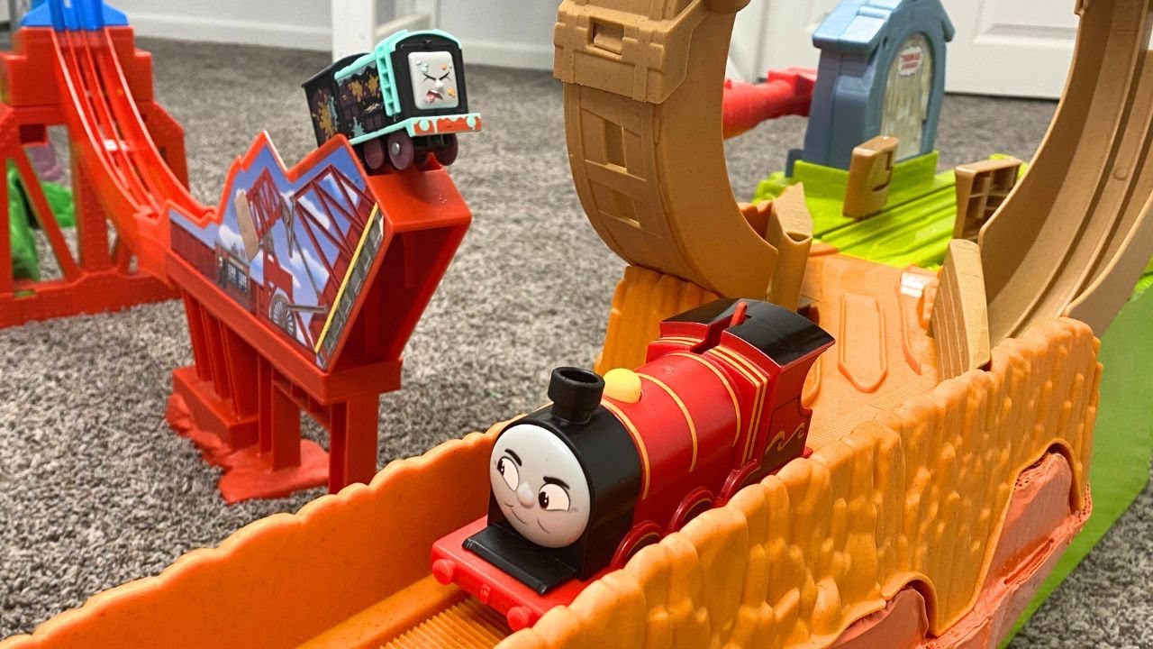 CUSTOMIZED Sky High Bridge Jump + Launch & Loop Trackmaster! All Engines Go - Thomas & Friends