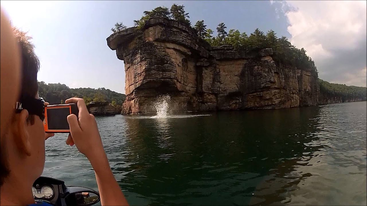 Summersville Lake West Virginia Long Point Cliff Jump(GoPro HD)