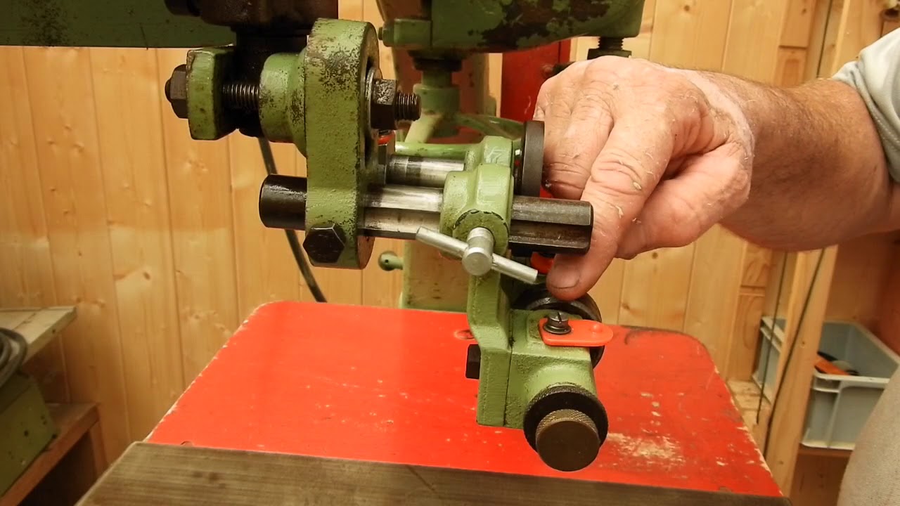 🇨🇭79 - Entretien de ma scie à ruban Pallas achetée d’occasion.