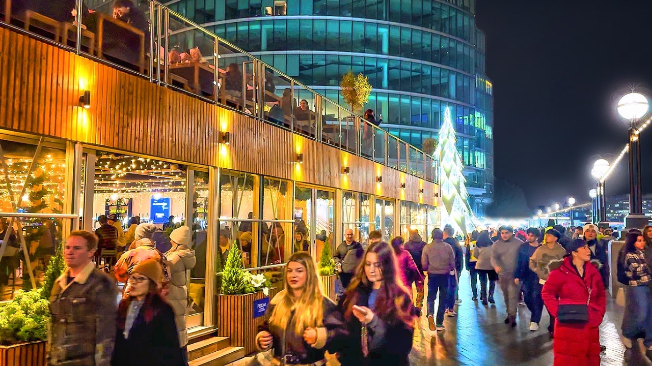London Christmas Market 2025 🎄❄️ Snowy Snow Globes & Winter by the River Walk Tour ✨ 4K HDR