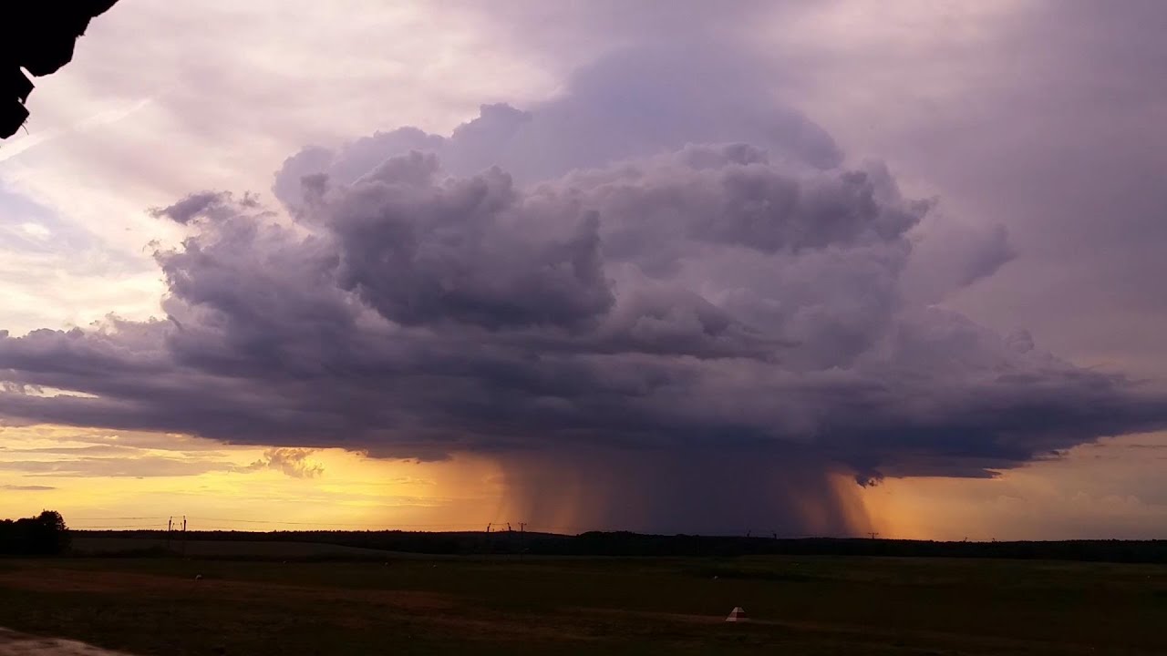 Forming Cumulonimbus supercell - heavy rain