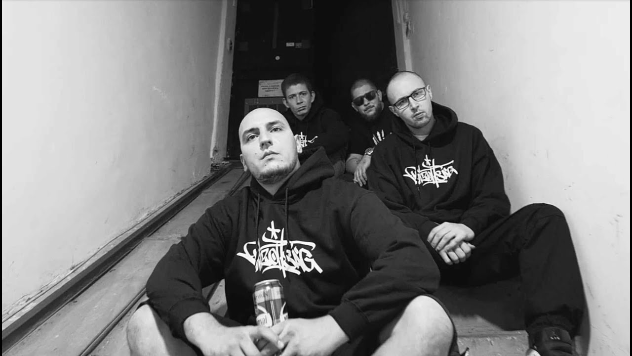 BIZOTTSÁG - PUSZTA KÓR(OFFICIAL VIDEO)