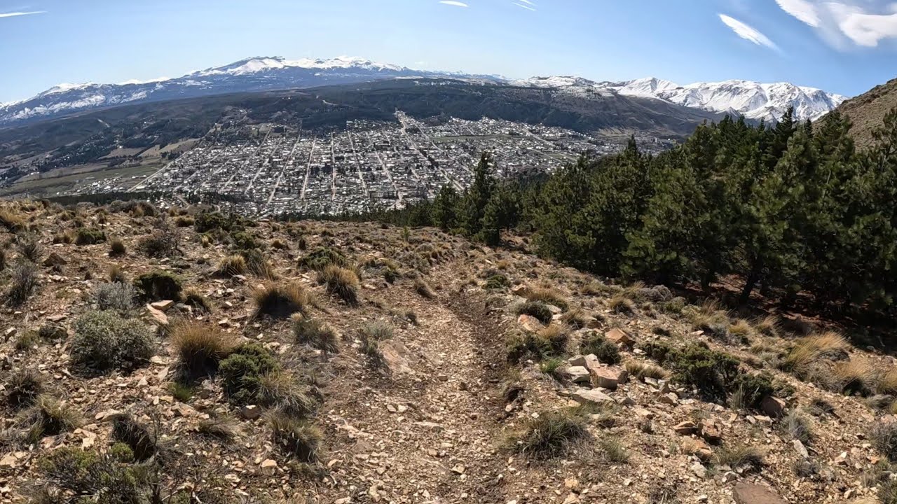 🔻Esquel- DESCENSO DEL CERRO LA CRUZ. #TrailRunning A BORDO.🏃‍♂️🏔