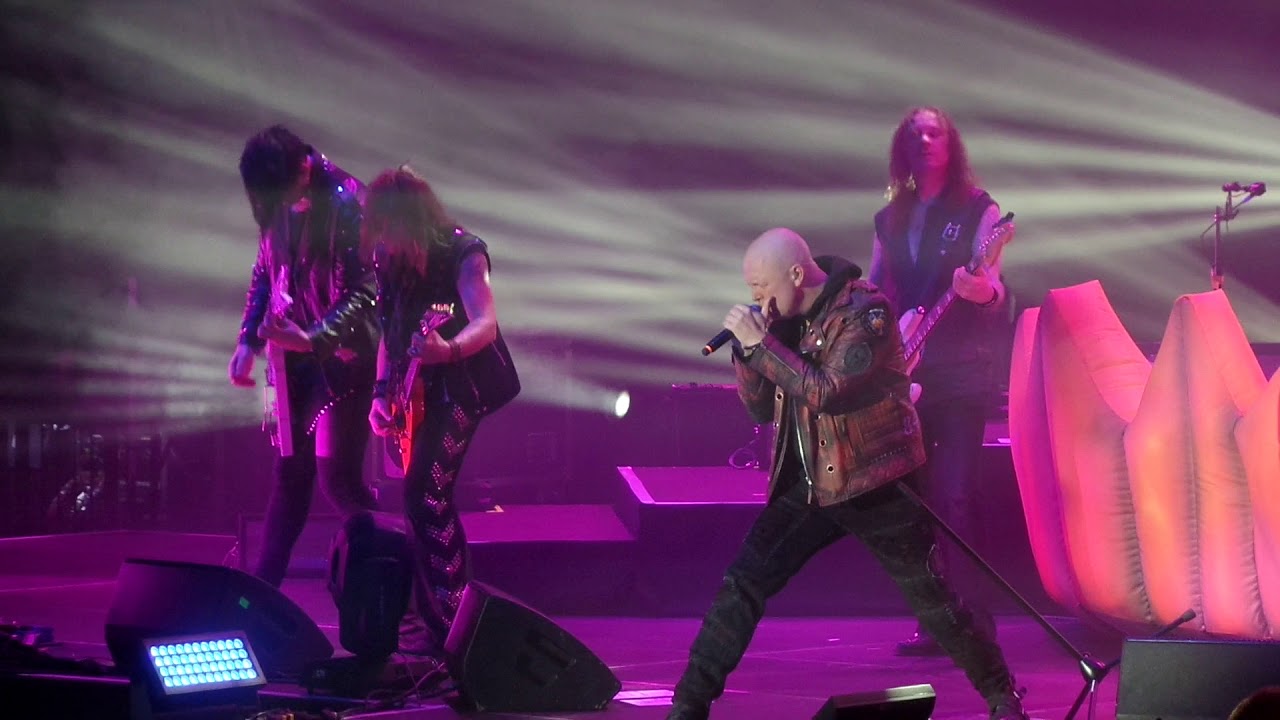 Helloween-"A Tale That Wasn't Right" (Kiske/Deris) 11.11.17 Stuttgart,Germany