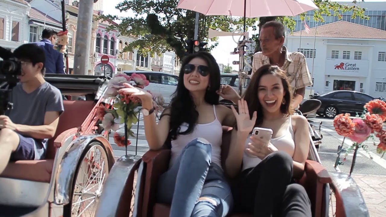 Trishaw Ride in UNESCO Heritage Georgetown with Miss Cosmoworld 2018 finalists
