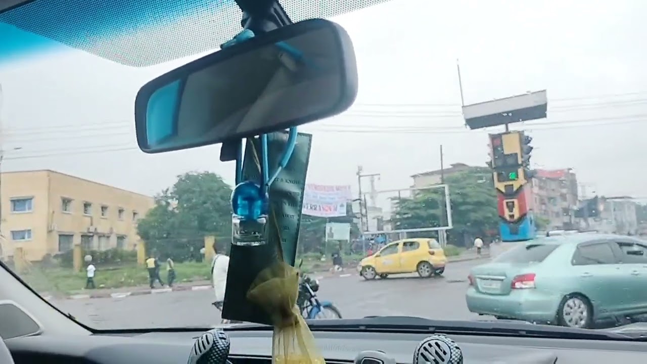The streets of Kinshasa Congo ❤️🇨🇩🇨🇩#congo#kinshasa#africancity#volg 