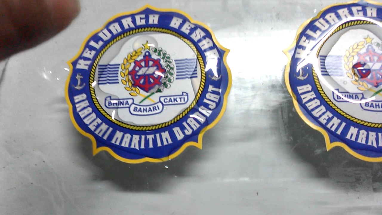 Resin Bening  Lentur di Sticker Printing ( Cara Manual Meneteskan Resin )