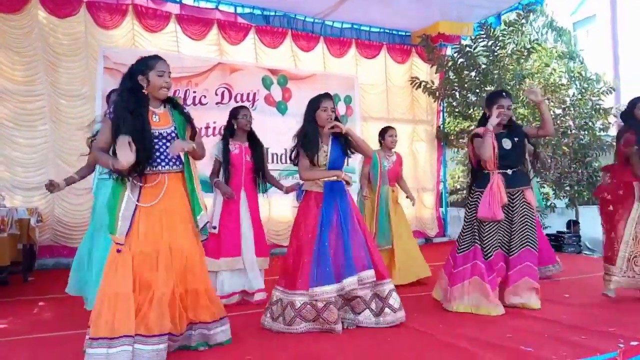 Nallani mabbu chatu  dance performance by Lead India School students