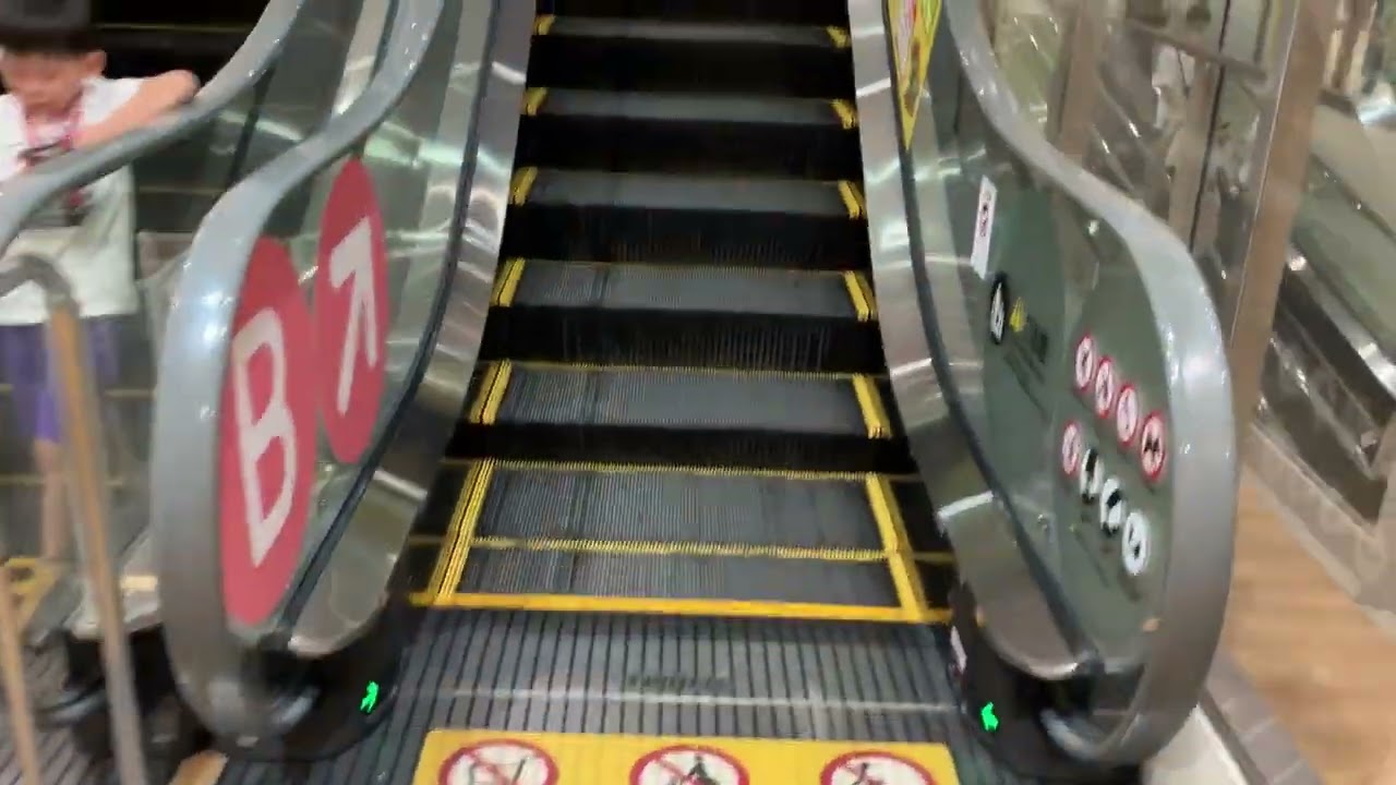 【フジテック】7X エスカレーター 1Xオートスロープららぽーと和泉 7X escalator LaLa Port Izumi shopping mall  Osaka Japan