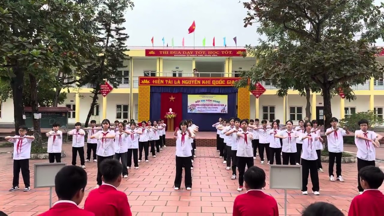 Võ nhạc VOVINAM của lớp 8C
