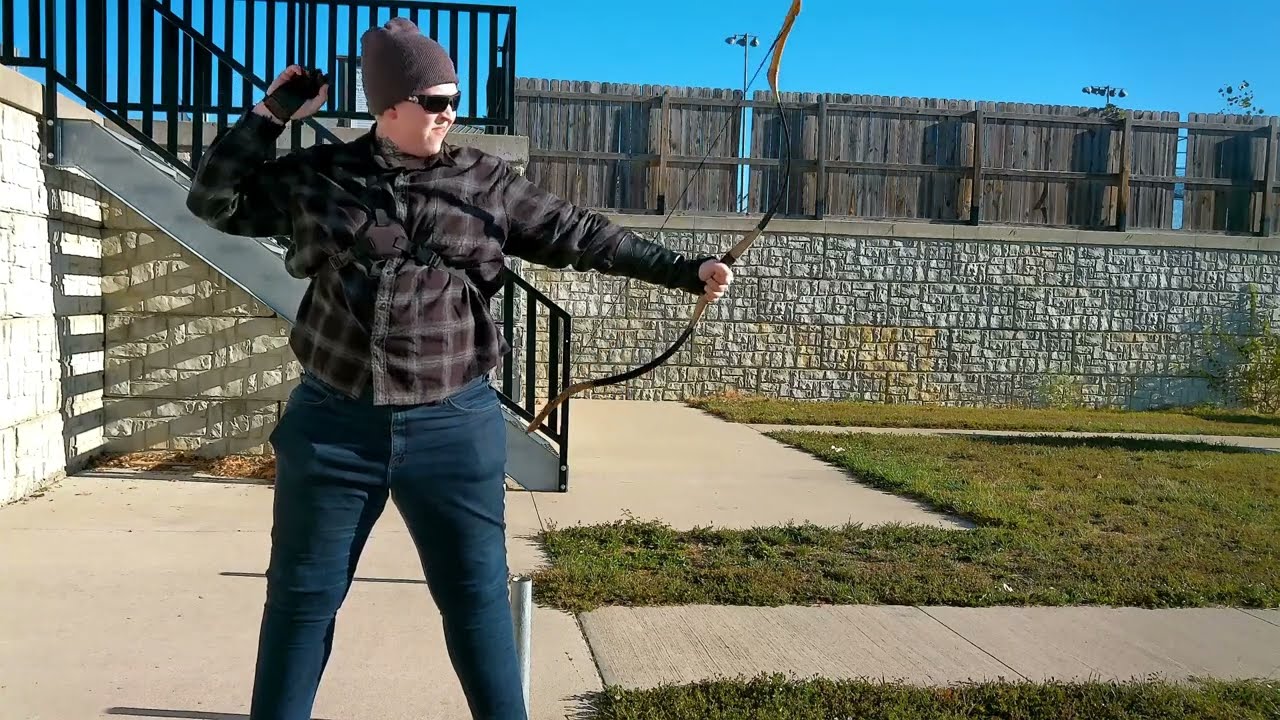 First Time Shooting Hungarian Style Longbow (Horse Bow)