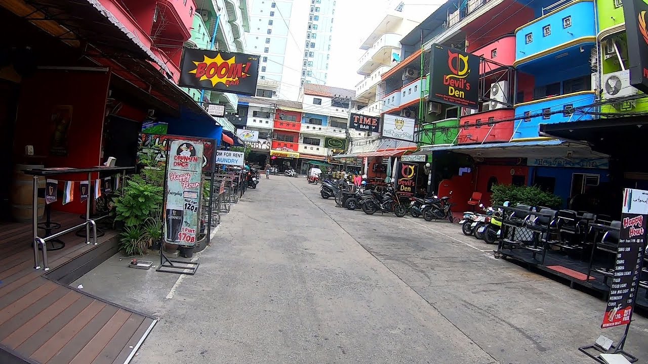 SOI LK METRO & SOI DIANA, POPULAR GUESTHOUSES & BARS, PATTAYA THAILAND