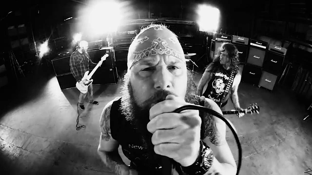 MOTH - ALARMA (OFFICIAL VIDEO)