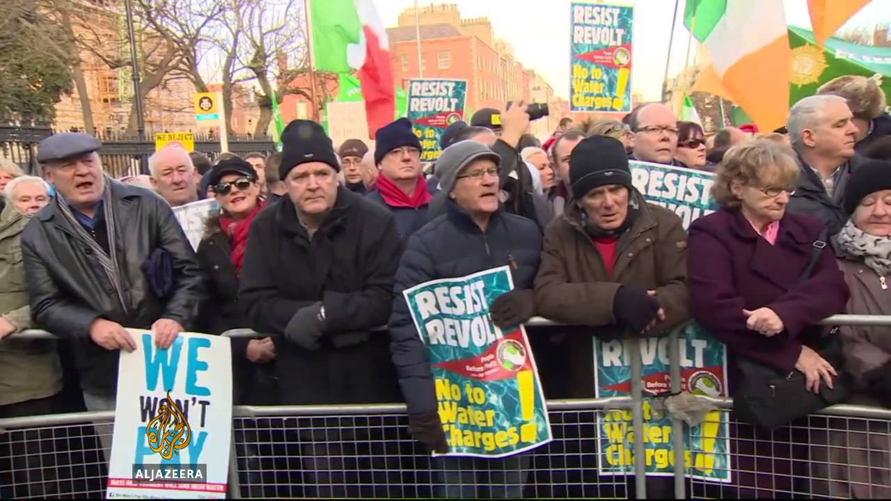 Mass protests in Ireland over water tax