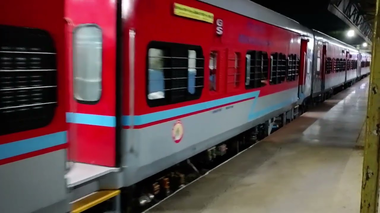 First Brand New LHB Rake of Chennai - Trivandrum Super Fast Express (12695) | Same Rake of (22639)