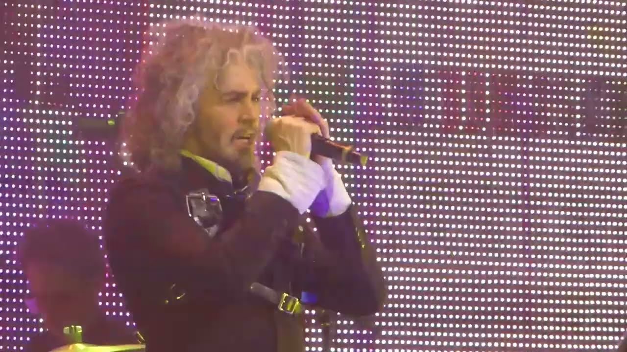 The Flaming Lips - Riding To Work In The Year 2025 - Live De Roma - Borgerhout / Antwerpen - 2025 HD