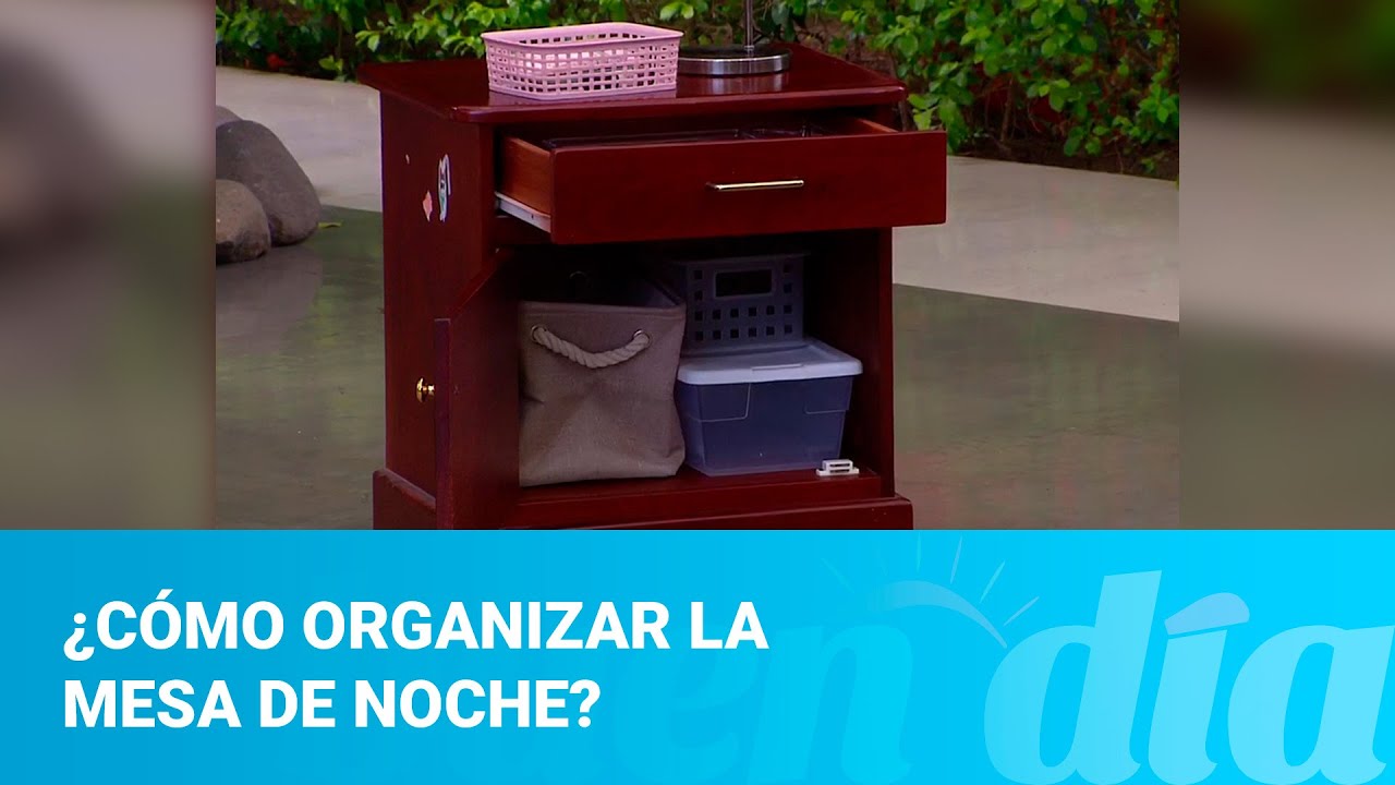 Una experta le enseña a organizar su mesa de noche