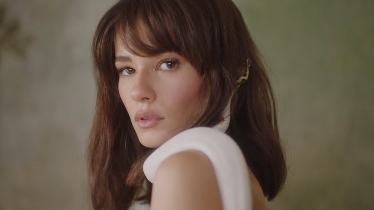 Natalia Szroeder - Poł&oacute;ż się tu [Official Music Video]