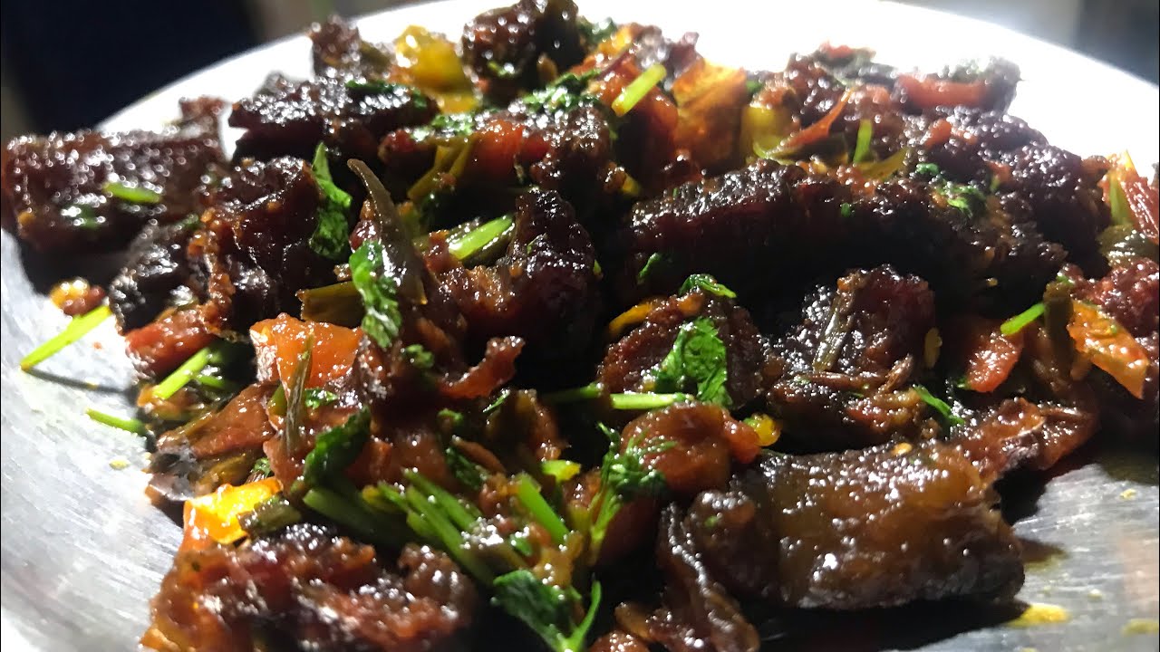 नरम र मिठो सुकुटी । Sukuti Pakaune Tarika | Sukuti Fry Recipe