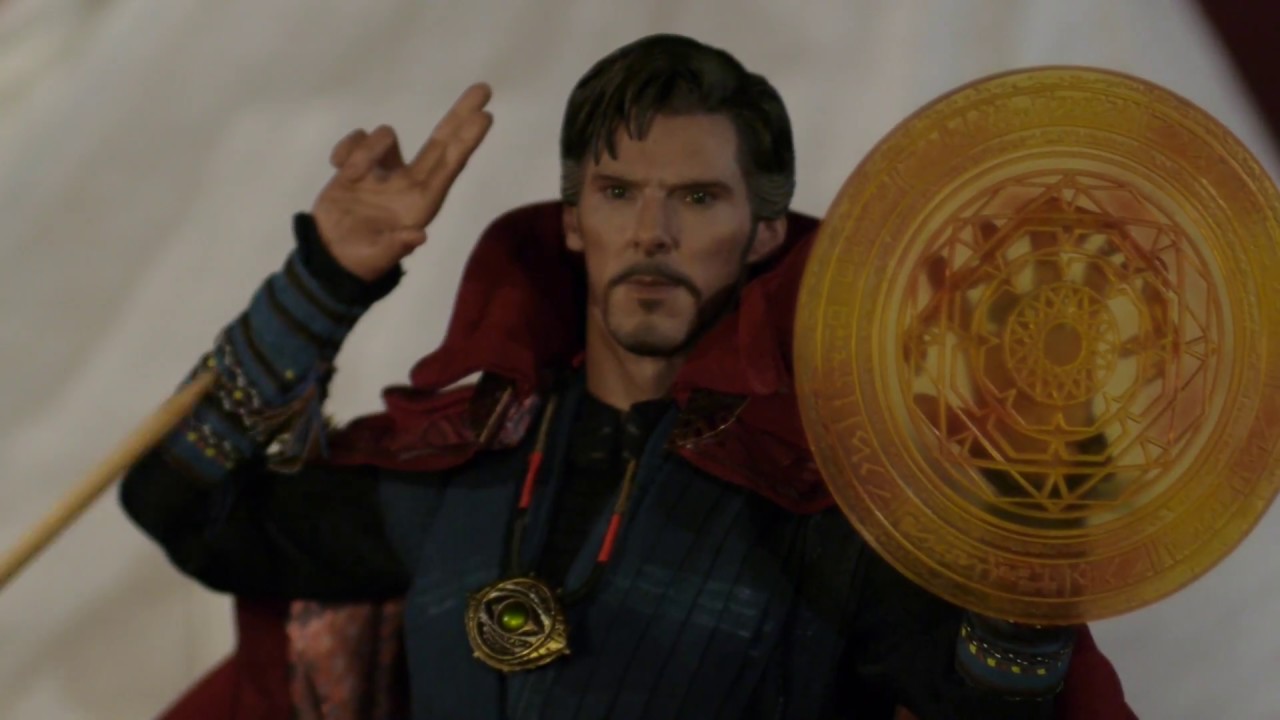 Hot Toys Dr Strange 1/6 Scale Action figure Review!