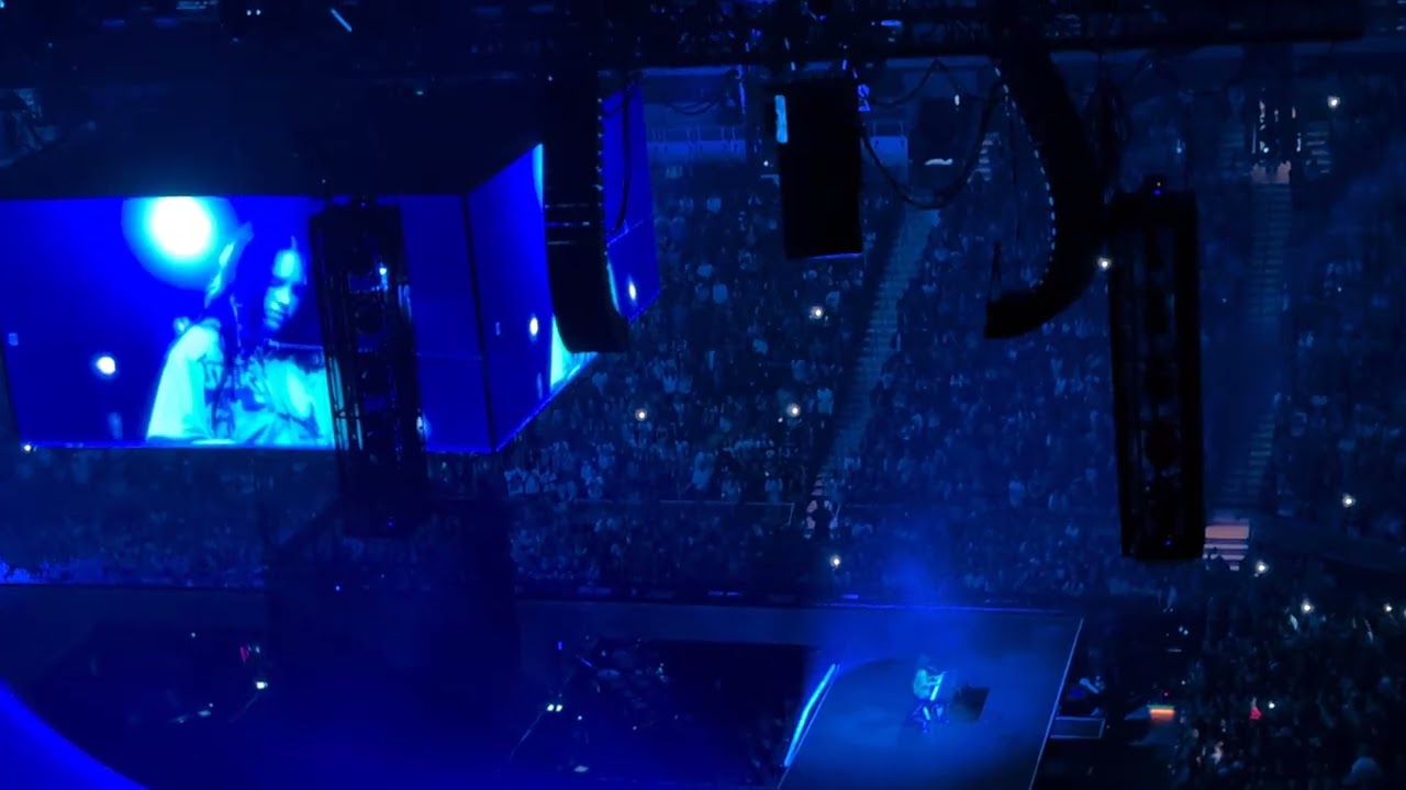 Billie Eilish - Ocean Eyes - Charlotte, NC 10.19.25