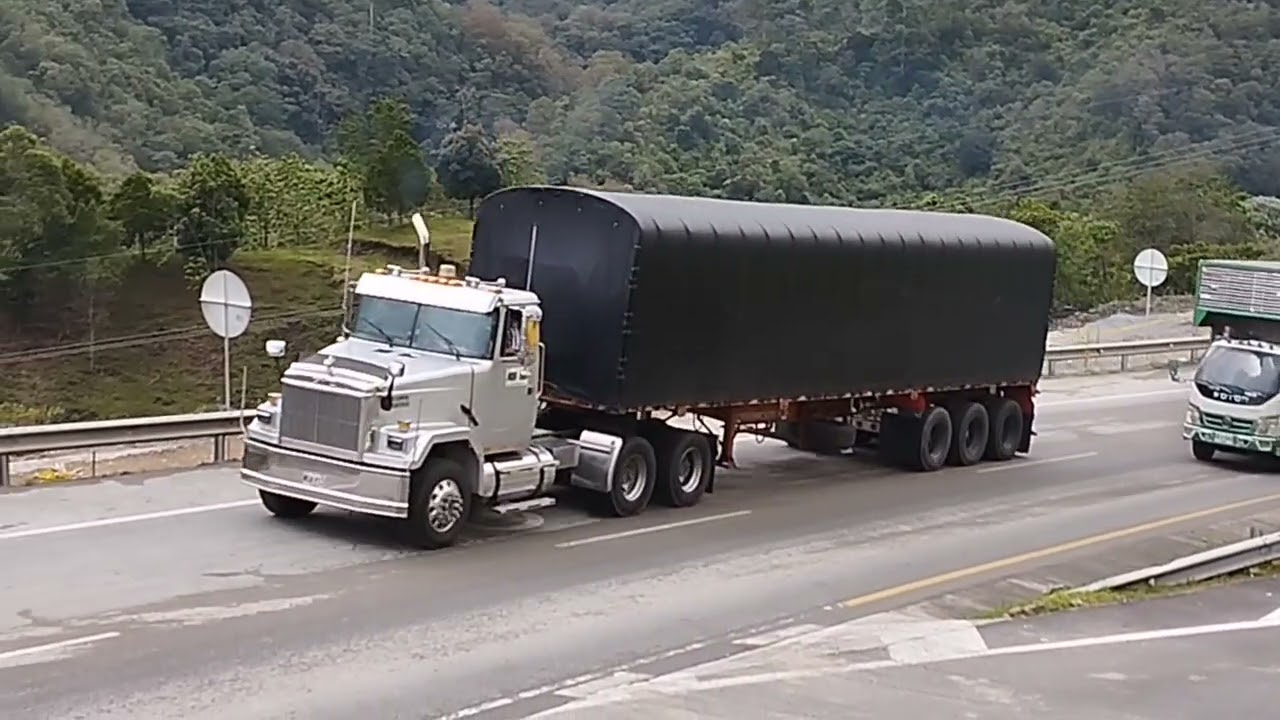 Buses y Camiones de Colombia 