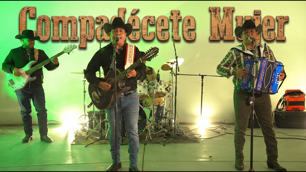 Compadécete Mujer - Paulino Rosas  Y Su Estilo Norteño(En Vivo)