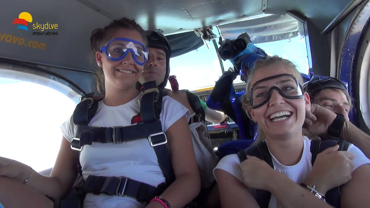 TANDEM SKYDIVE EMPURIABRAVA