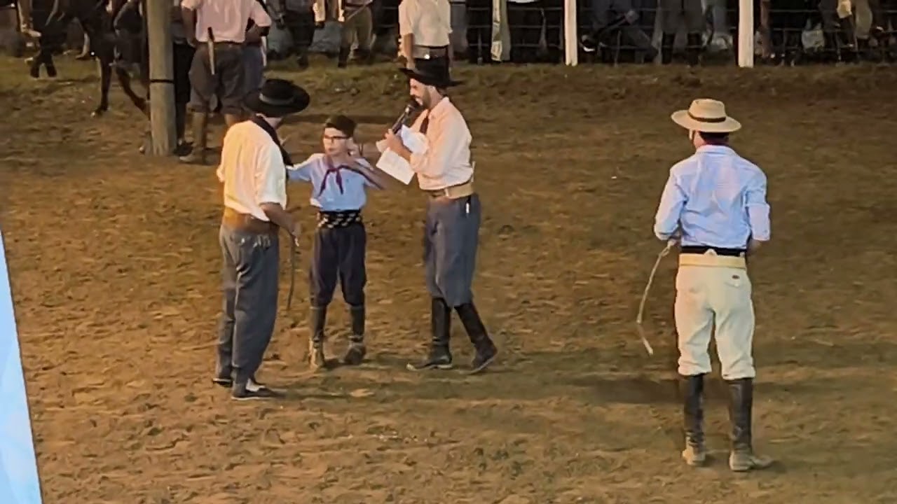 Gineteada em Pônei na Arena de Rodeios de Herval 
