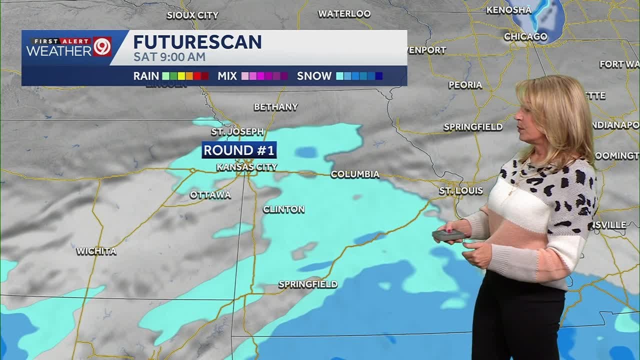 First round of snow moving out, second round visible on Kansas City radar
