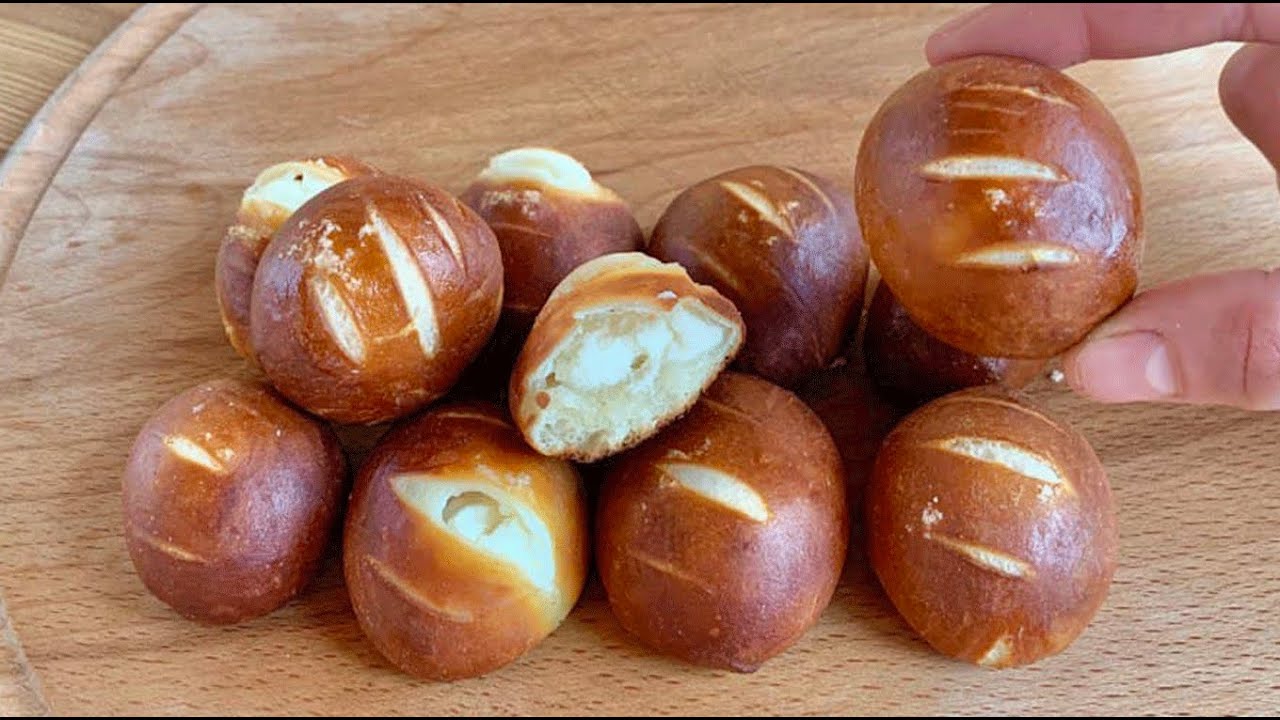 How to make a cream cheese pretzel |Fluffy pretzel |No fermentation|Mini pretzel | Delicious Cuisine