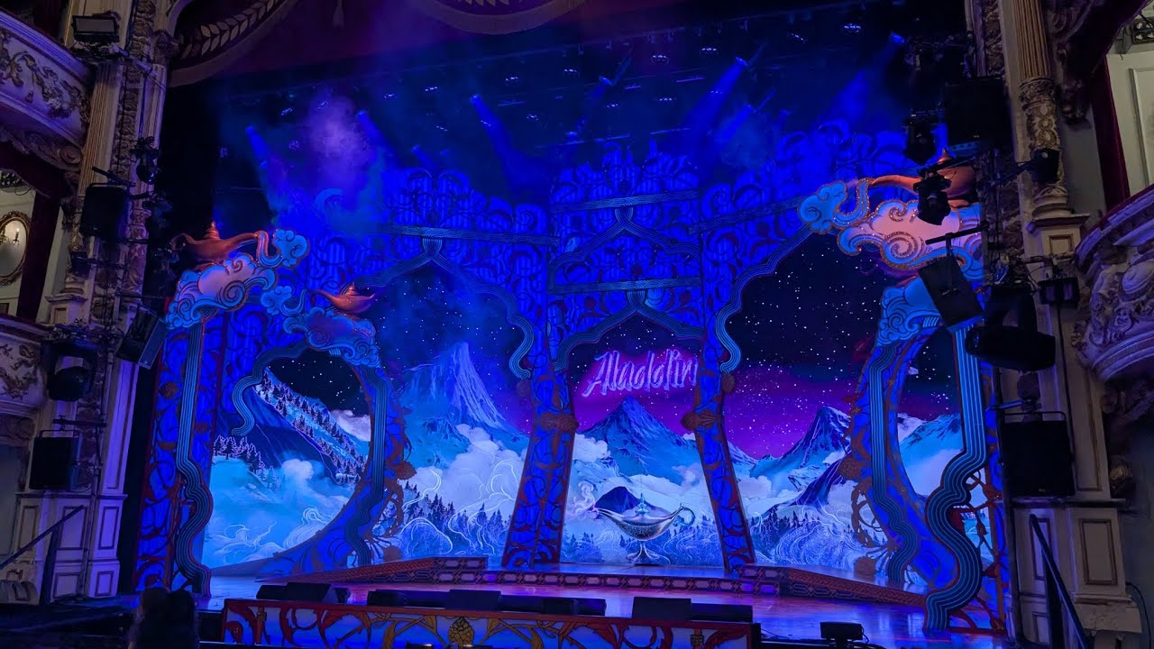 Imagine Theatre's Aladdin: Bows &ndash; Swansea Grand Theatre 