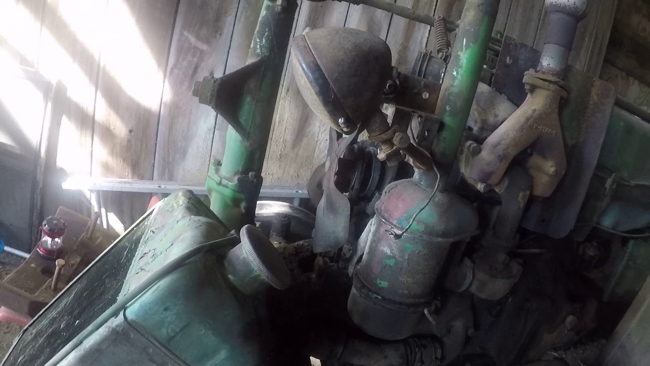 John Deere 40-S Radiator Removal