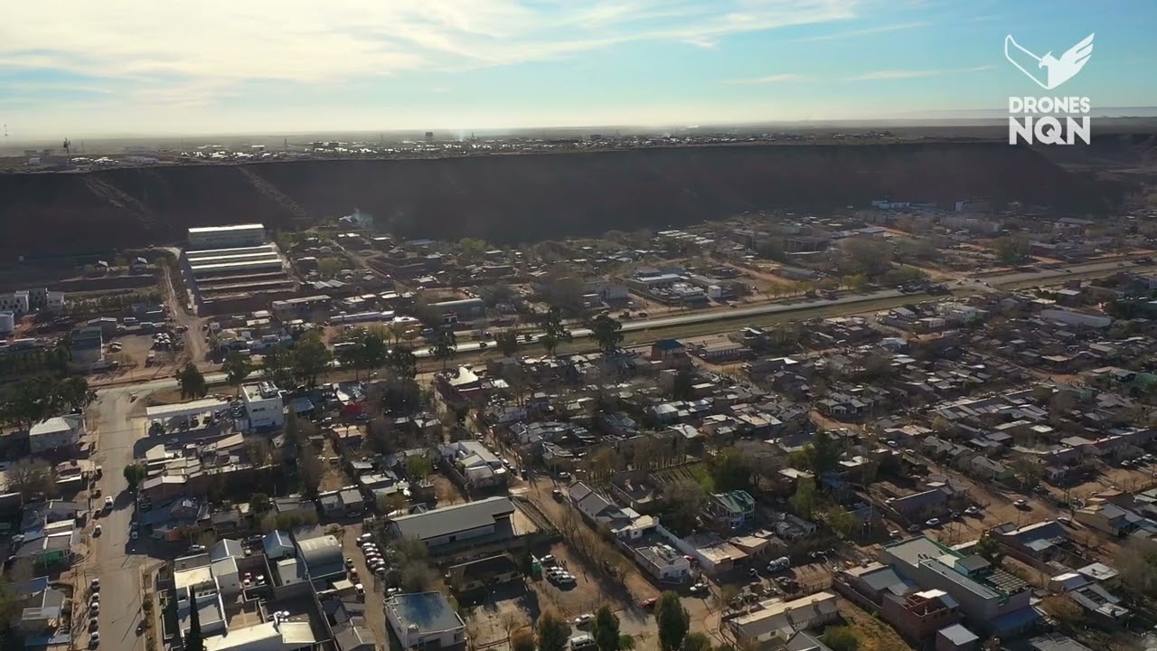 Vuelo suave sobre Añelo  -  Capital de Vaca Muerta - Drones NQN