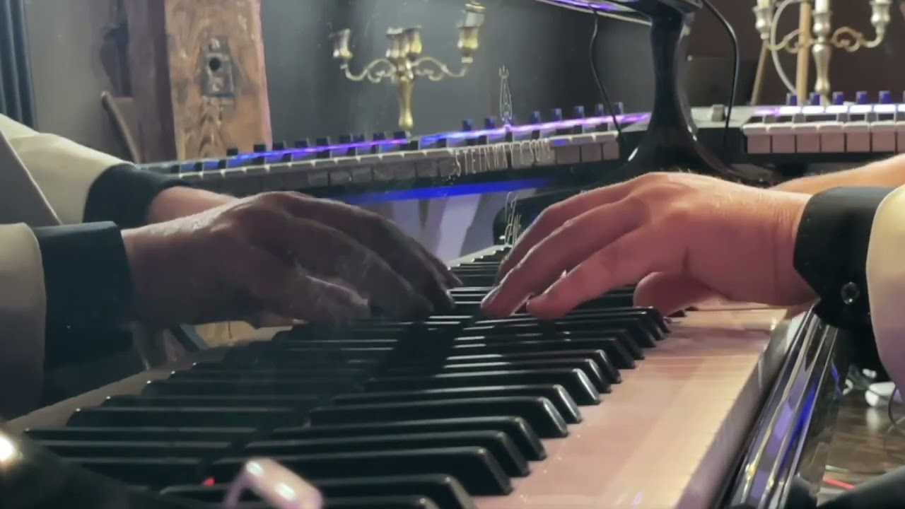 Alexander Raytchev  &bdquo;Der Reisende&ldquo; (Piano solo)&ndash; Live from Studionullviernull Hamburg