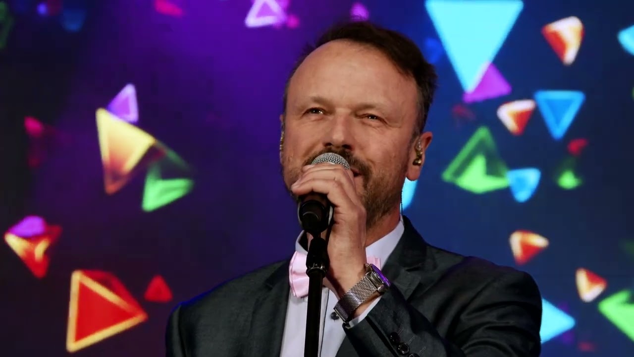 DAMIAN HOLECKI - GIRA CON ME