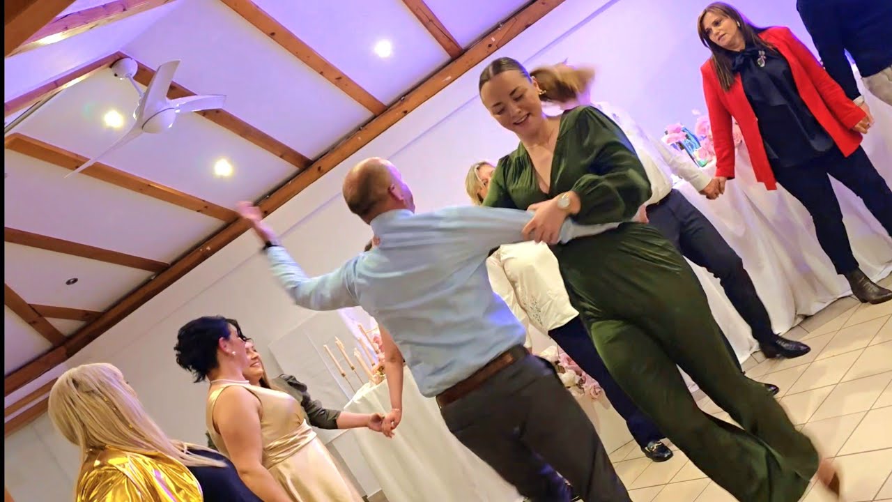 @Alaj smo se sastali Bećari..Na svadbi Slađane I Ivana u Restoranu Feniks ..Alfe Slunj ..