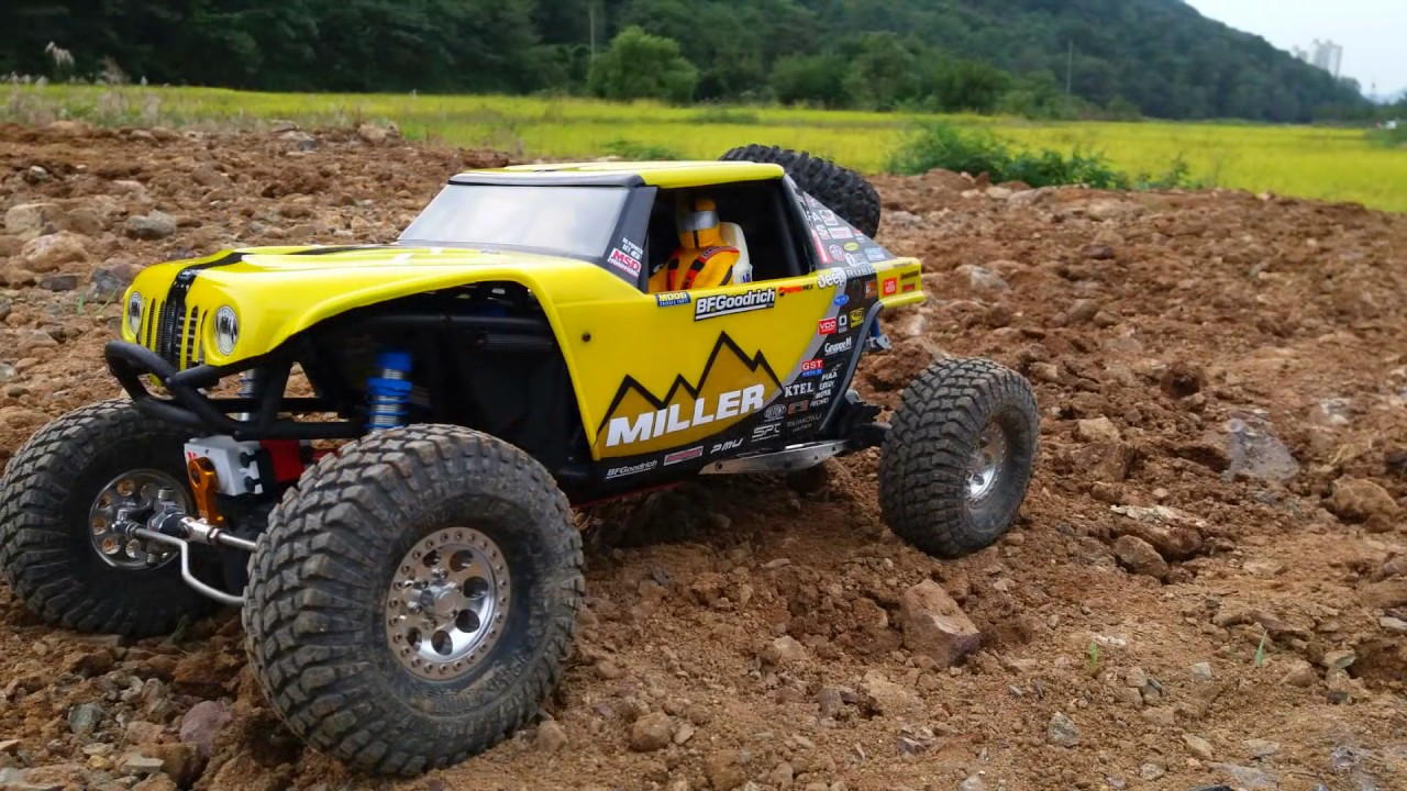 RC Axial RR10 bomber 3s test